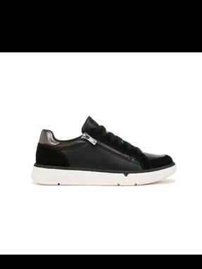 The Vionic City Walk AXS in Black Leather combines a sporty walking-shoe design